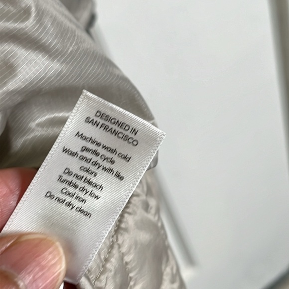 Athleta Women's Grandview PrimaLoft Quilted Shell Jacket Small Gorpcore Neutral - Picture 12 of 14